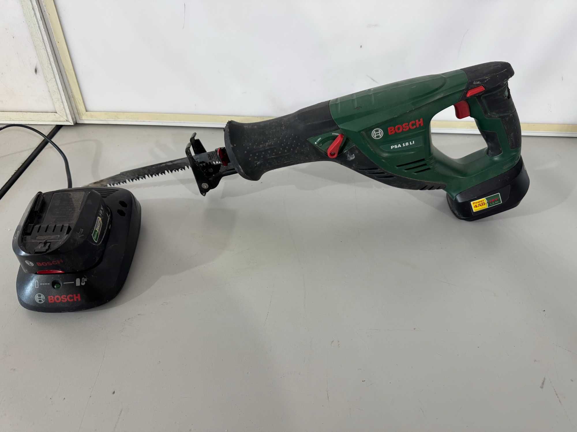 Саблен трион - Bosch 18 V li ion