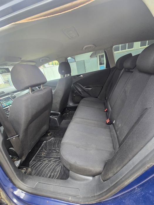 Vând Volkswagen Passat