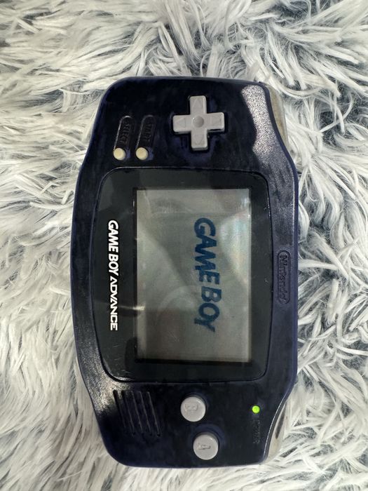 Продавам Game Boy Advance (оригинален)