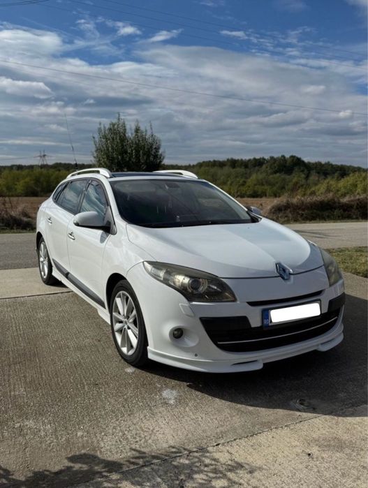 Renault Megane 3 / Euro5 / GT Line / Panorama / Fara accident /KeyLess