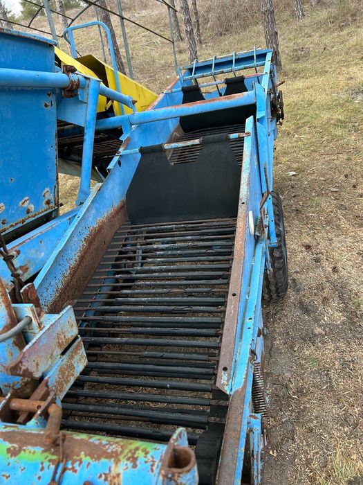 Mașina combina de scos cartofi