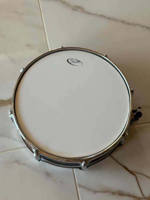 Соло барабанче немско