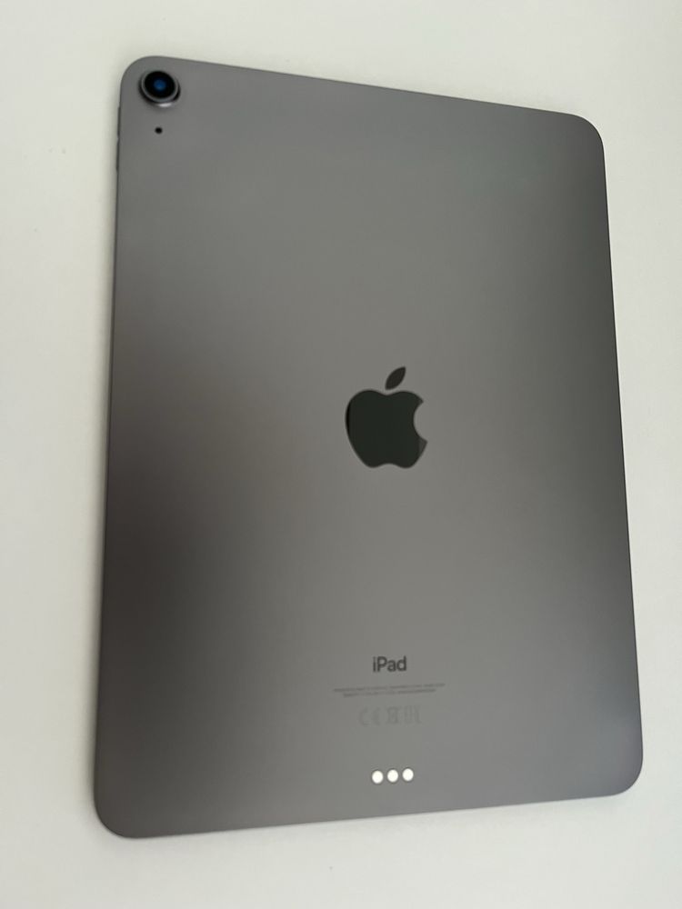 iPad Air 4th 10.9” 64GB + Smart keyboard + Apple Pen 2nd gen