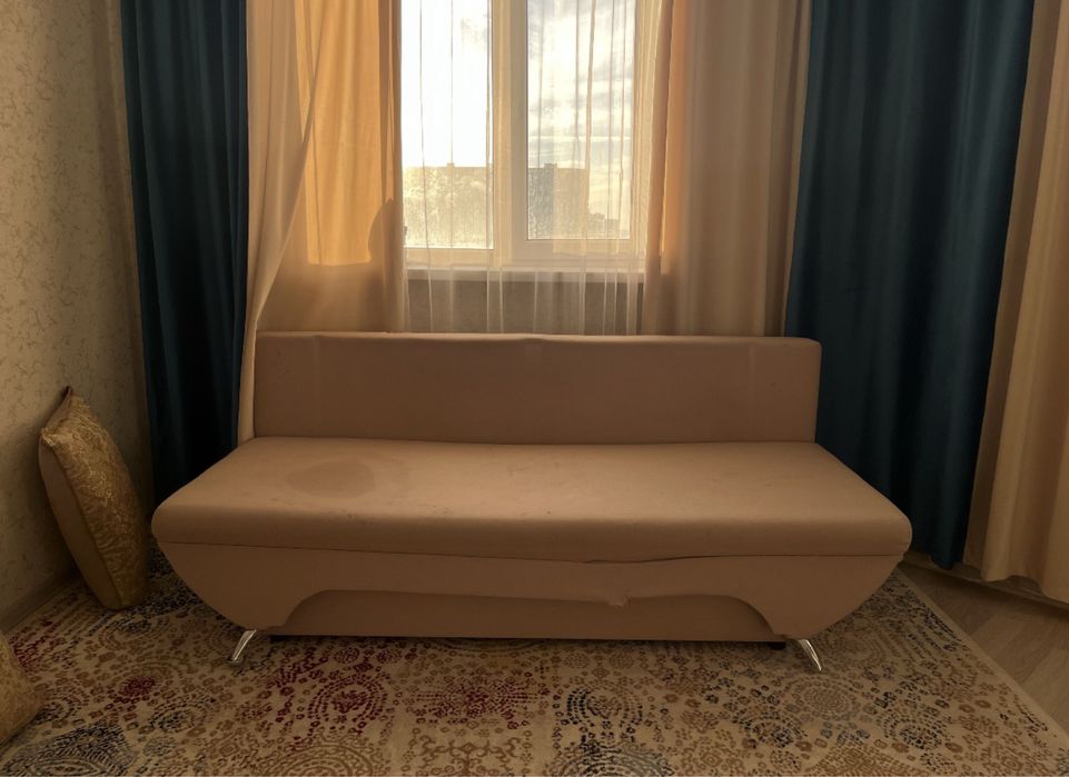 Продается срочно диван