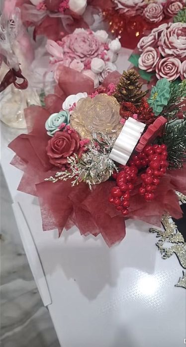 flori de ceară și săpun,