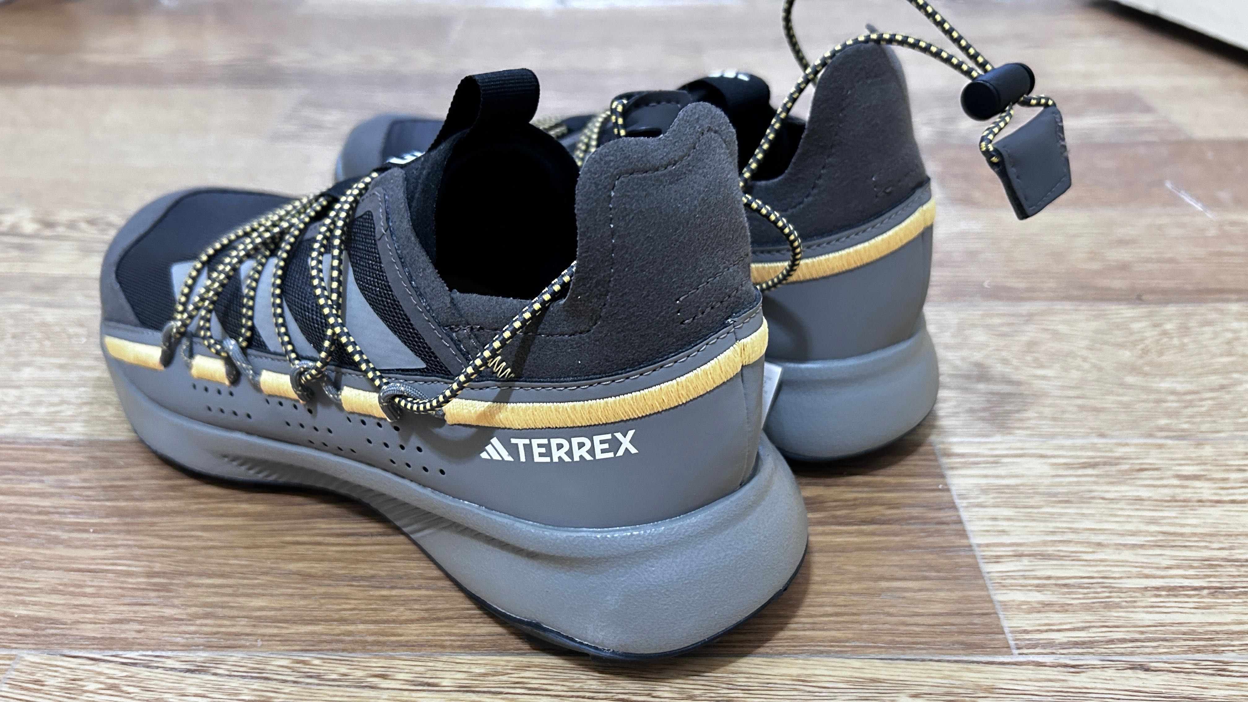 Adidas TERREX voyager 21