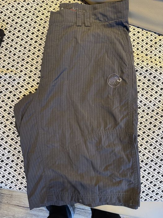 Pantaloni scurti Mammut dama