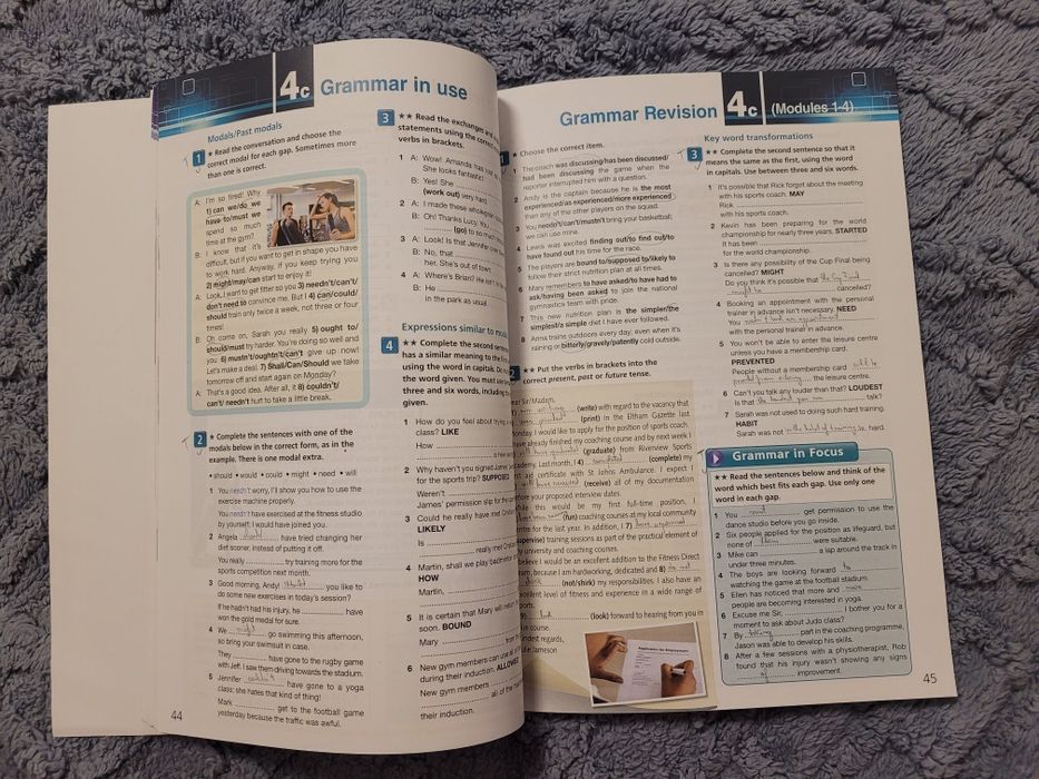 On screen C1: Student's book + Workbook&Grammar Book