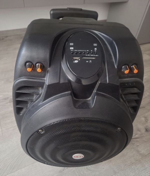 Boxa akai bună rau