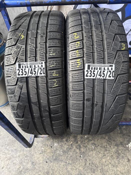 235/45/20 Pirelli M+S