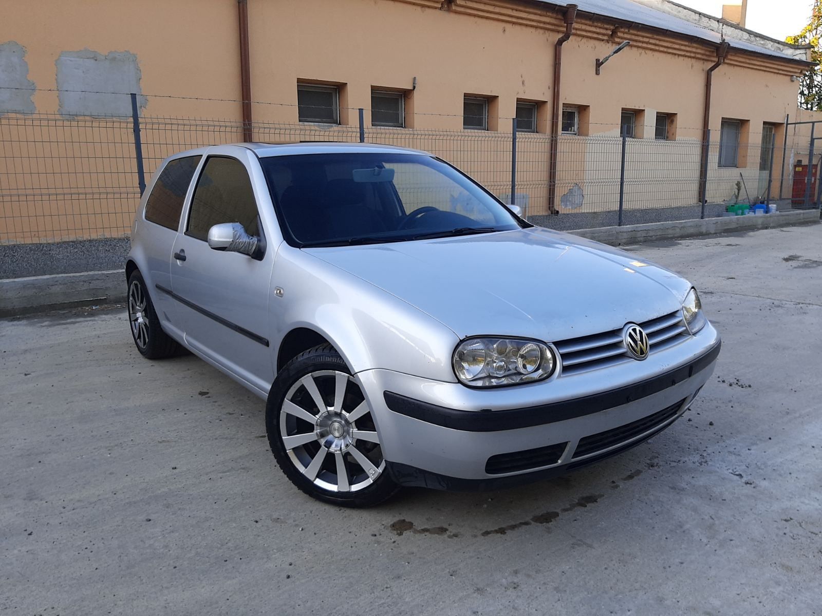 VW Golf 4 2.3 150к.с