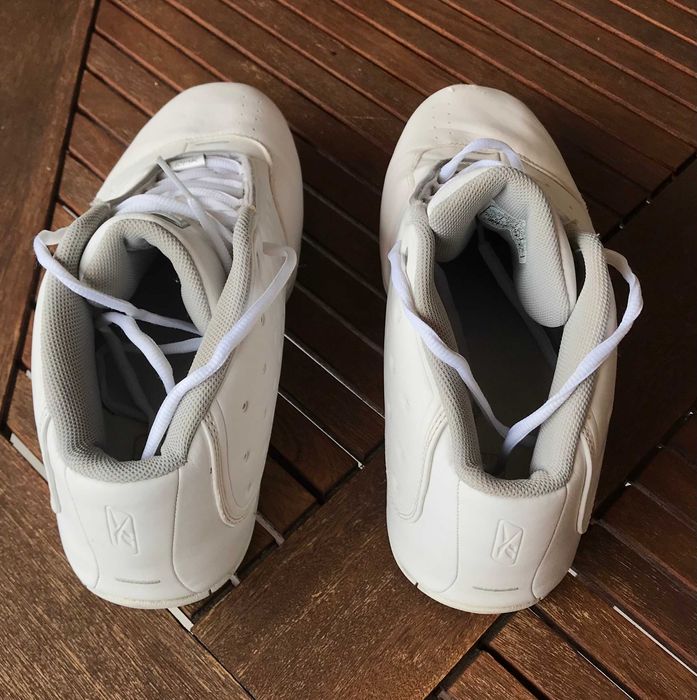 Продава чифт баскетболни кецове № 42.5 кожа. NBA модел на Nike. 50лв.