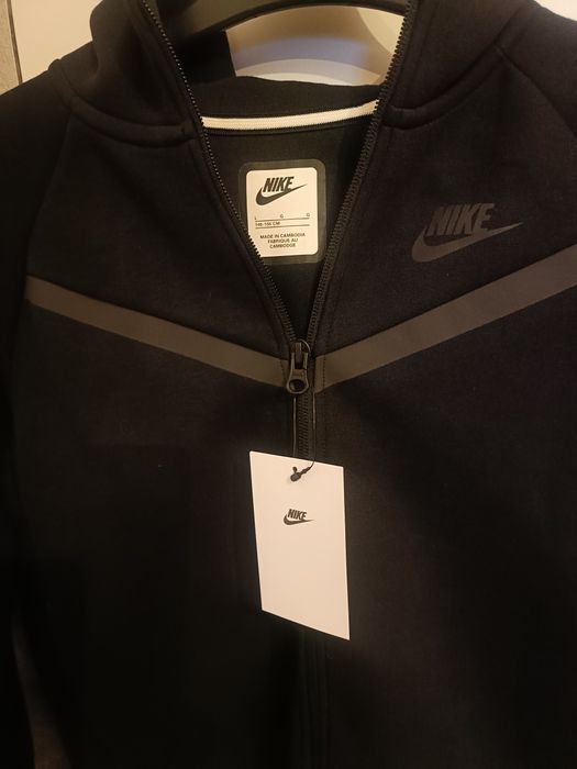 Hanorac Nike Tech Fleece