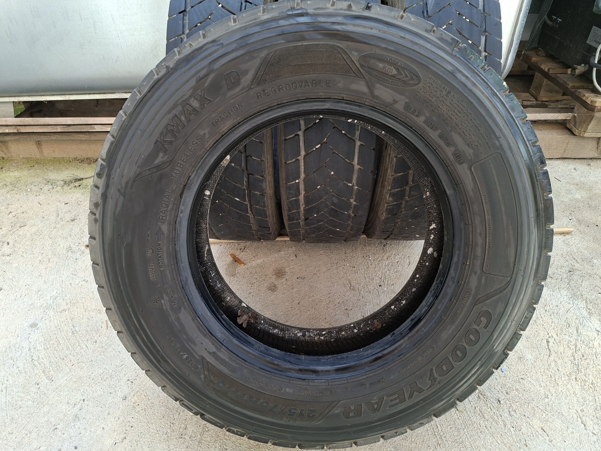 4 броя 215 75 17.5  Goodyear