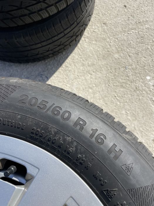 205/60/16 4бр. с джанти за AUDI