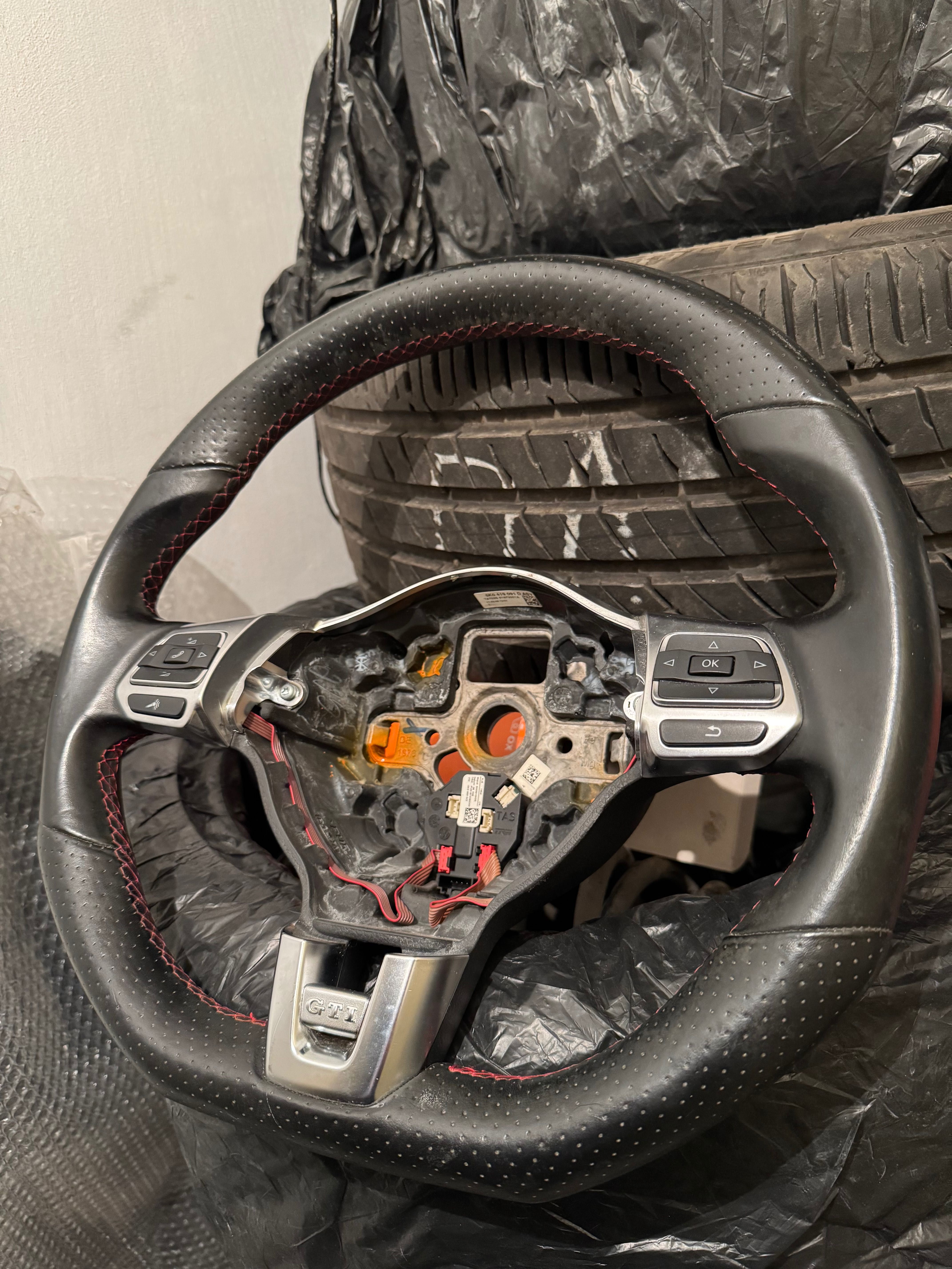 Волан Golf 6 GTI