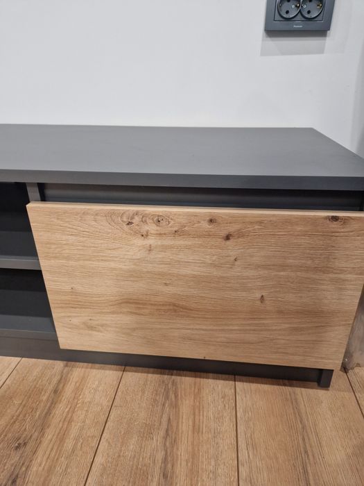 Шкаф за телевизор