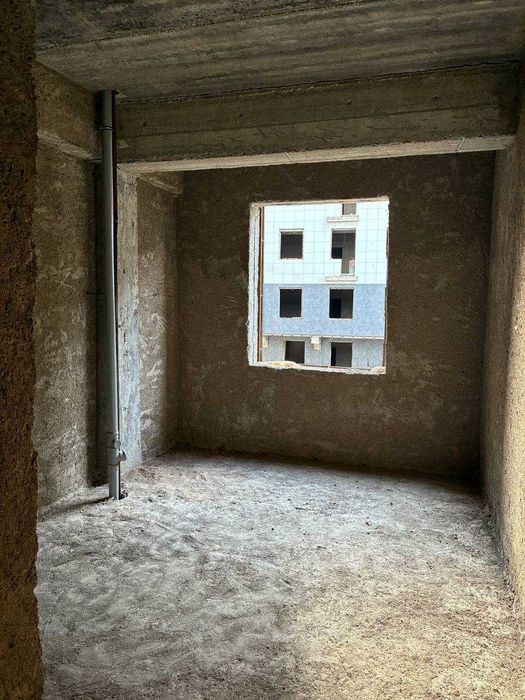 736 Продаётся квартира коробка 88кв, 2-этаж, ориентир: Обл-Гаи