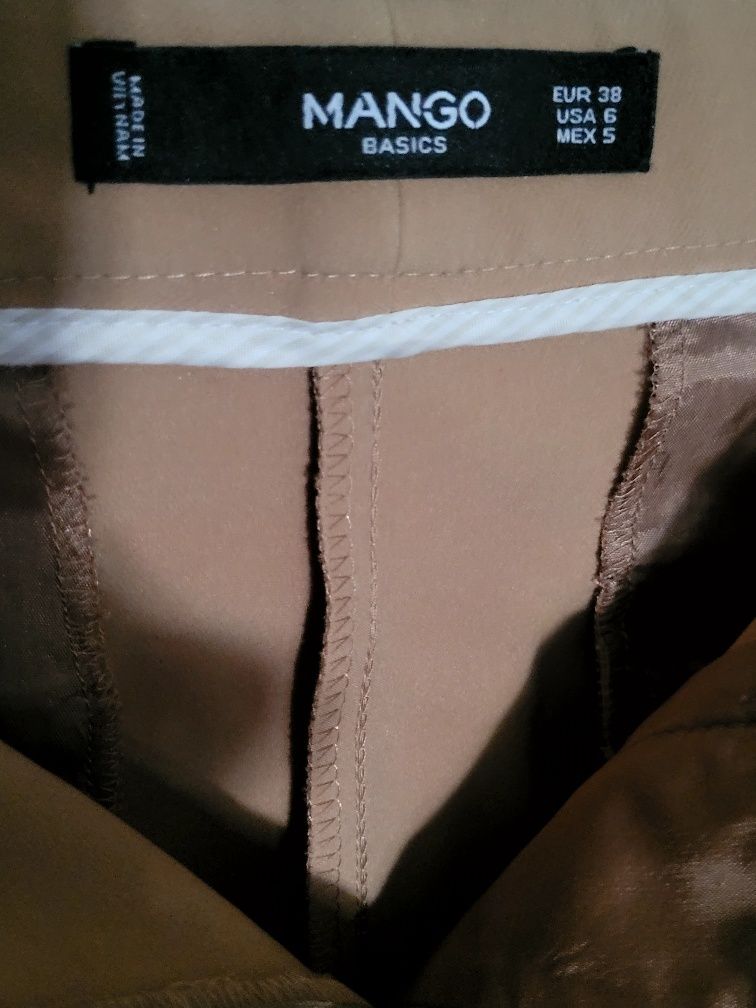 Pantaloni chino de dama Mango