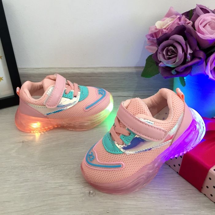 Adidasi roz cu lumini LED pantofi sport pentru fetite 22