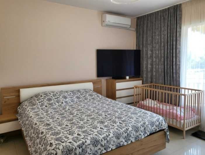Дава се под наем Тристаен апартамент в София, Изток - 95 кв.м за 1125 € - Снимка #3