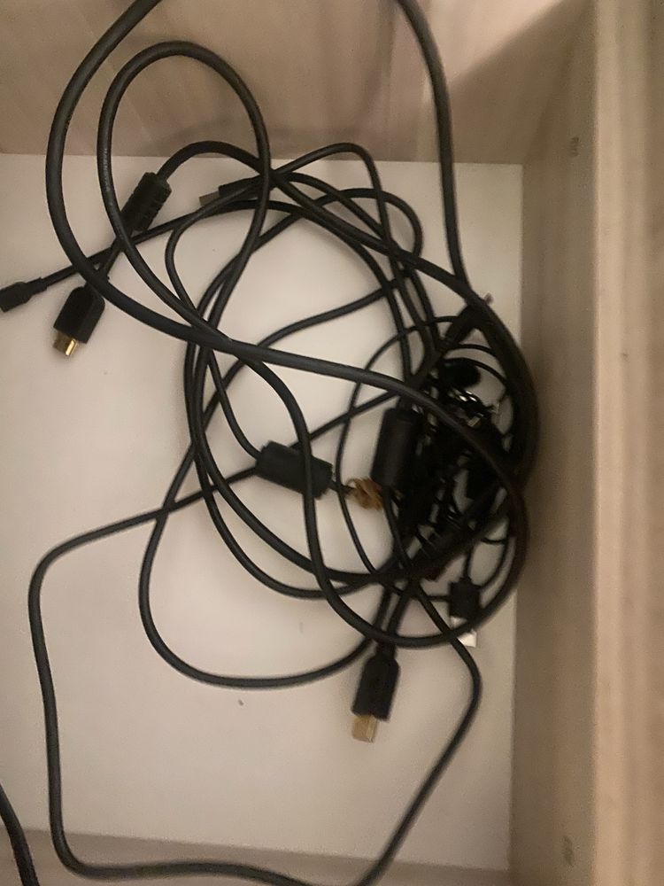 Конзола PS 3 с много игри и два джойстика