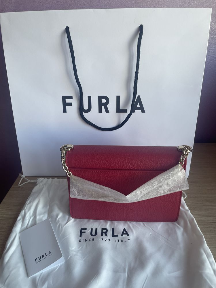 Furla Paloma-отигинална, естествена кожа