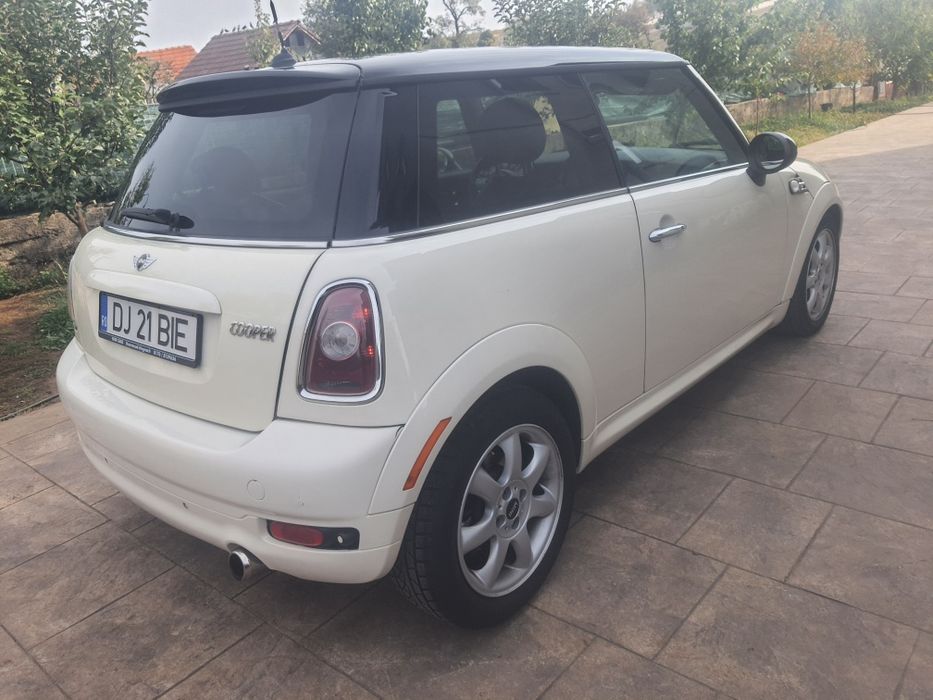 Mini Cooper,benzina 1.6, cutie automată