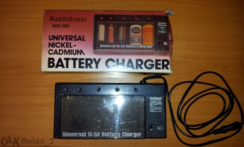 Универсално зарядно за различни видове батерии.