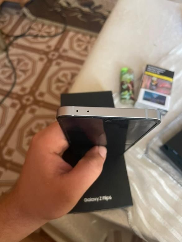 Samsung Z Flip6 256GB