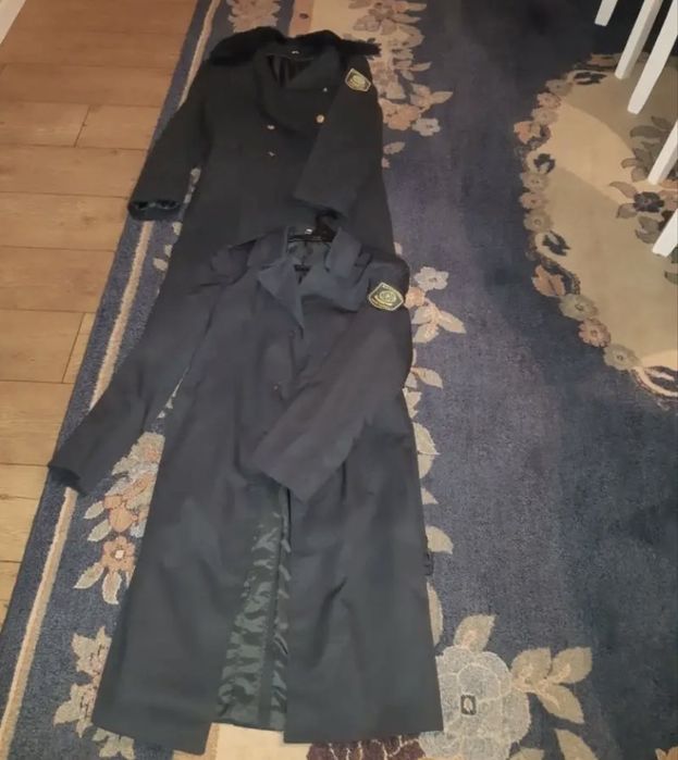 Военная плащ и пальто