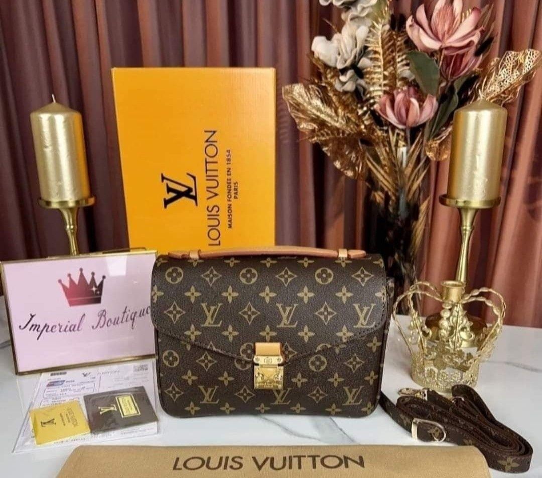 Set Louis Vuitton 3 articolele (geanta+portofel +curea),etichetă, sacu