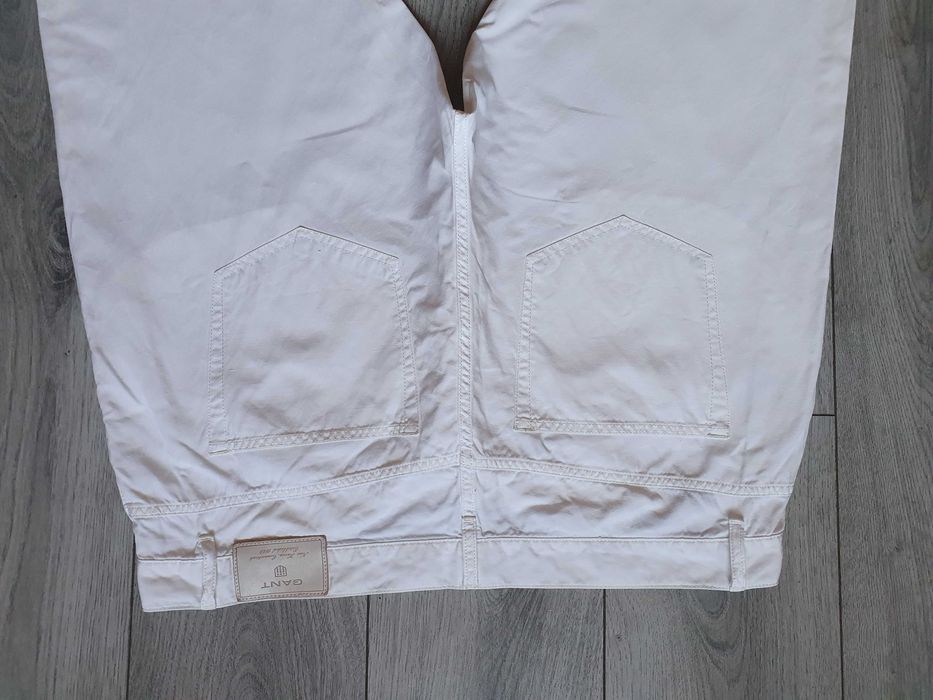 Pantaloni GANT (bumbac + in) - Marime W42 L34 (Talie 108 cm)