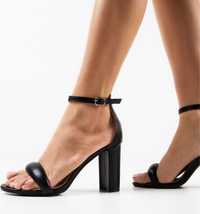 Sandale negre toc gros 9 cm