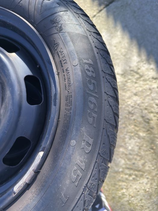 Cauciucuri iarna 185 65 15 Set 4 bucati 200 lei