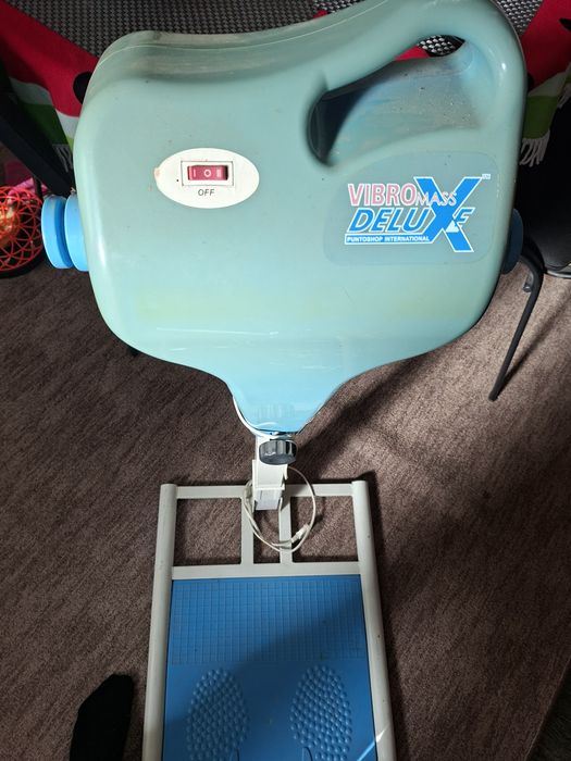 Vând aparat de masaj si slăbit, pt circulația sângelui si tonifiere