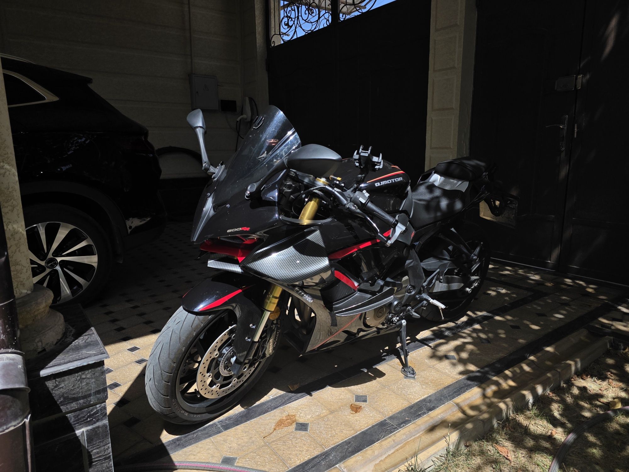 Qj motor 600 rr ..