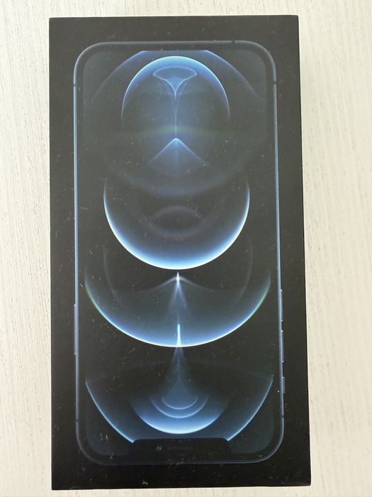 IPhone 12 Pro в идеальном состоянии