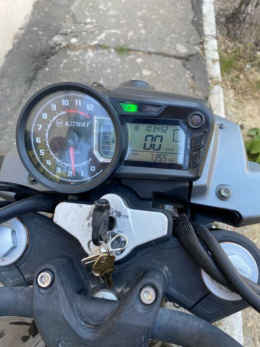 Vand motocicleta KEEWAY 125cc pret 1100 euro