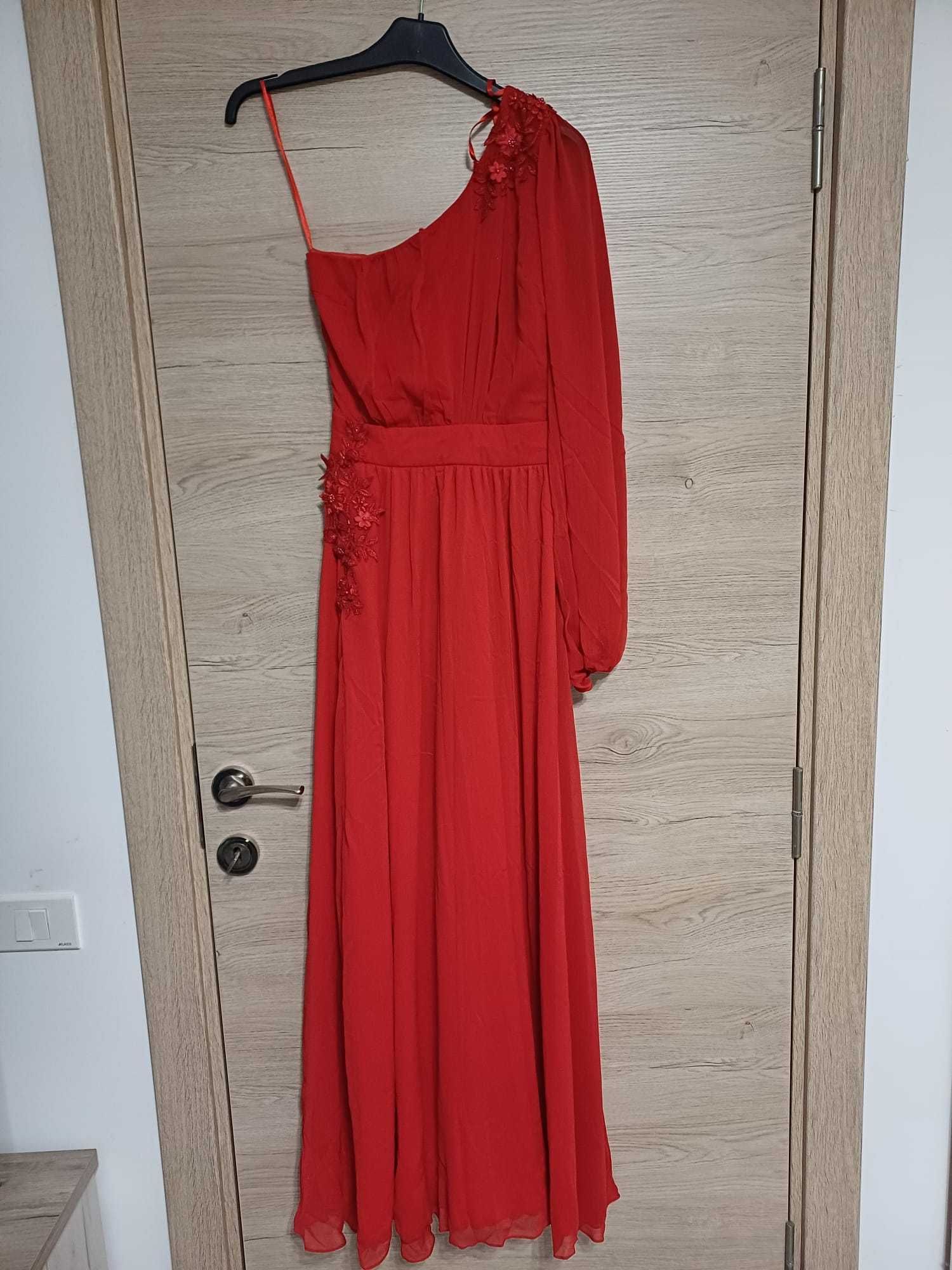 Rochie de ocazie purtata o singura data