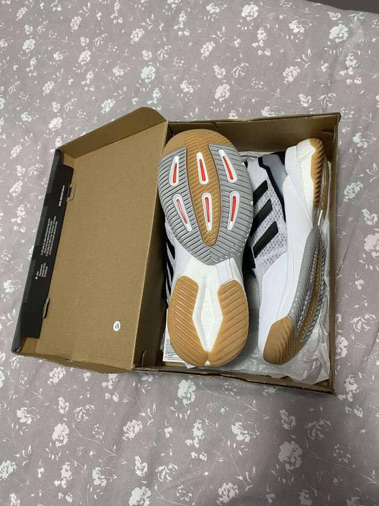Papuci adidas Crazyflight M Mid
