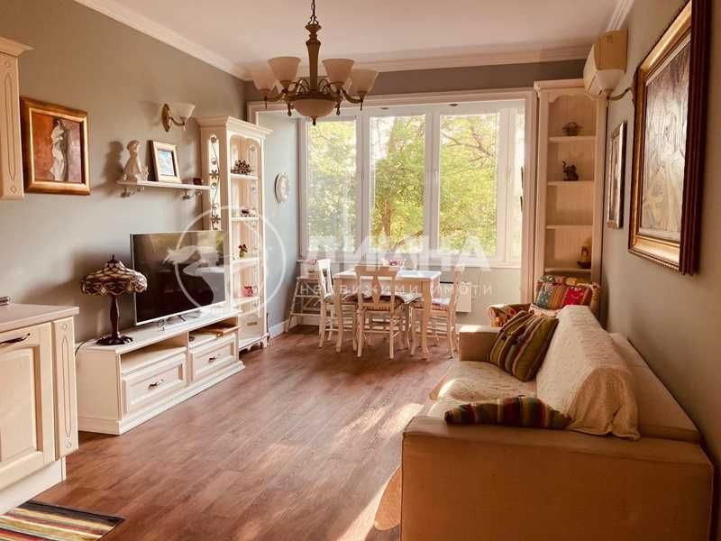 Продава се Двустаен апартамент в Пловдив, Център - 55 кв.м за 2891 €/кв.м - Снимка #1