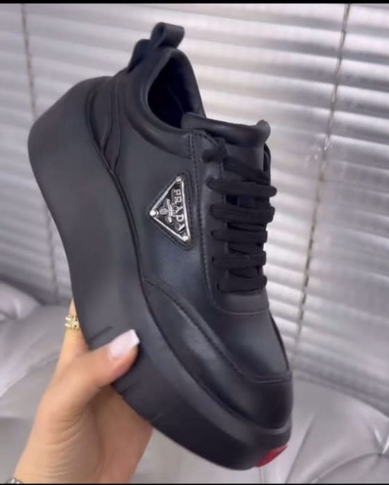 Кроссовки женские Prada