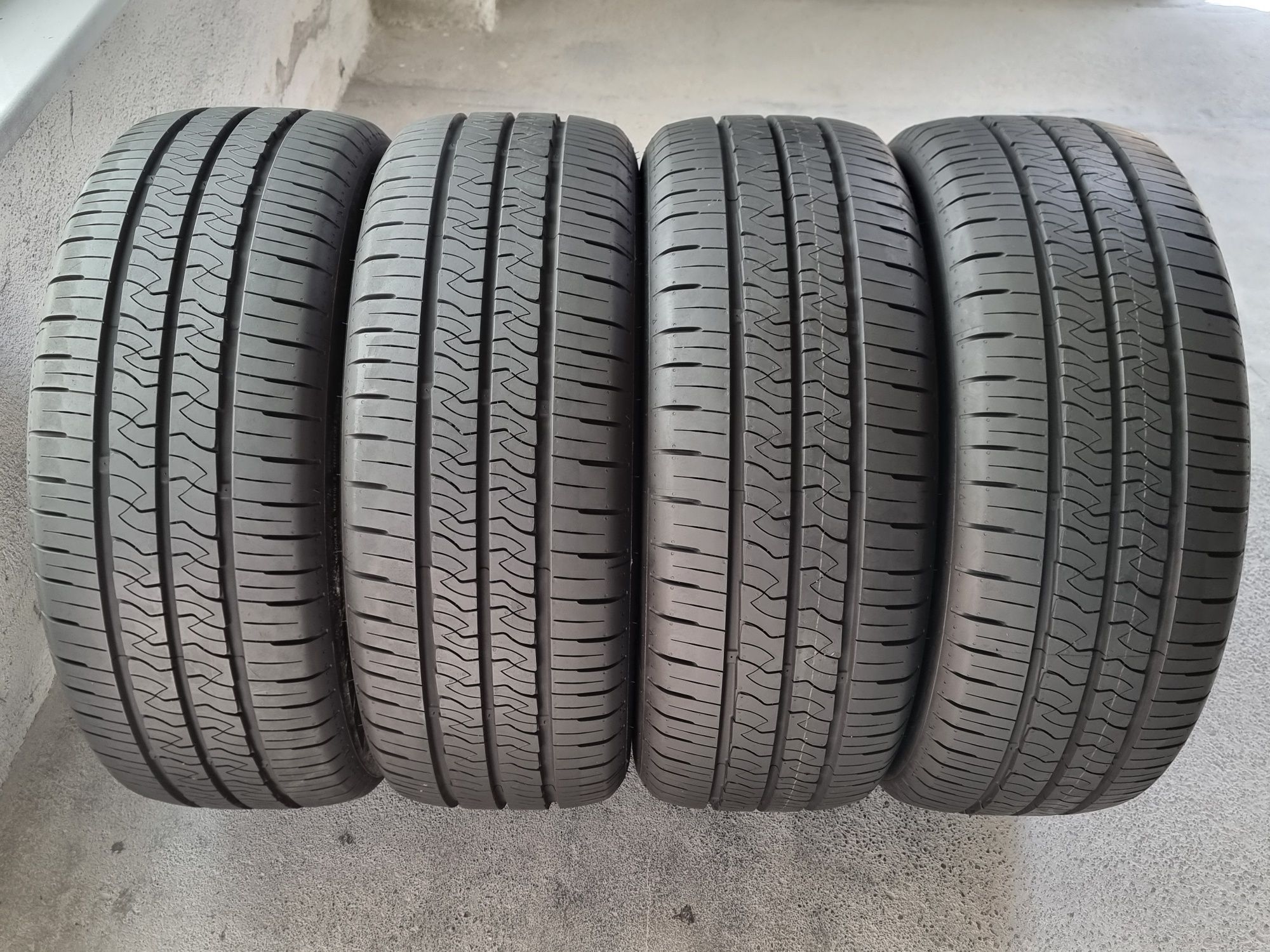 "Dot23" НОВИ 235/55/18 Kumho Броя: 580лв Нови