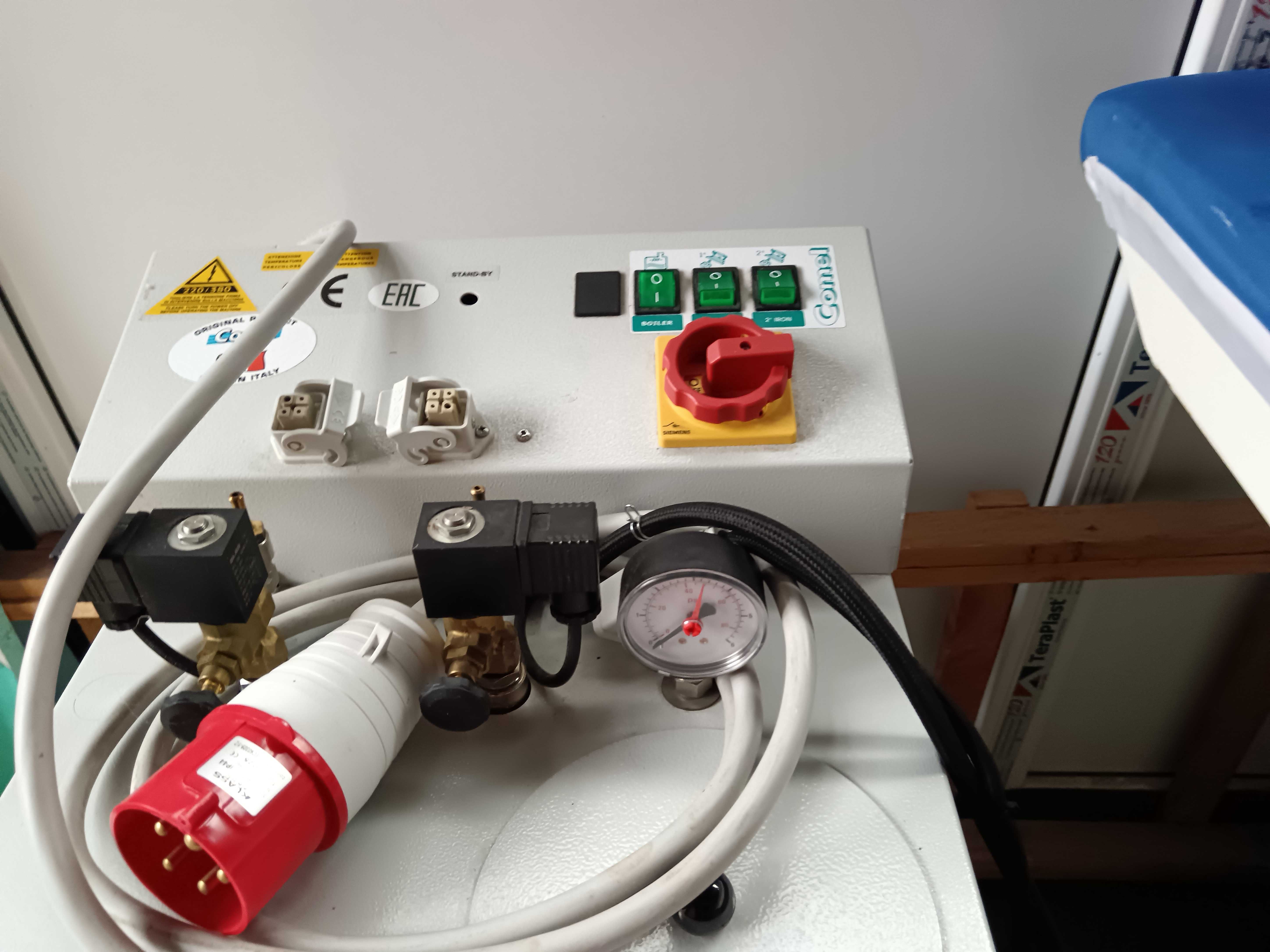 Masa de calcat industriala si boiler abur profesional