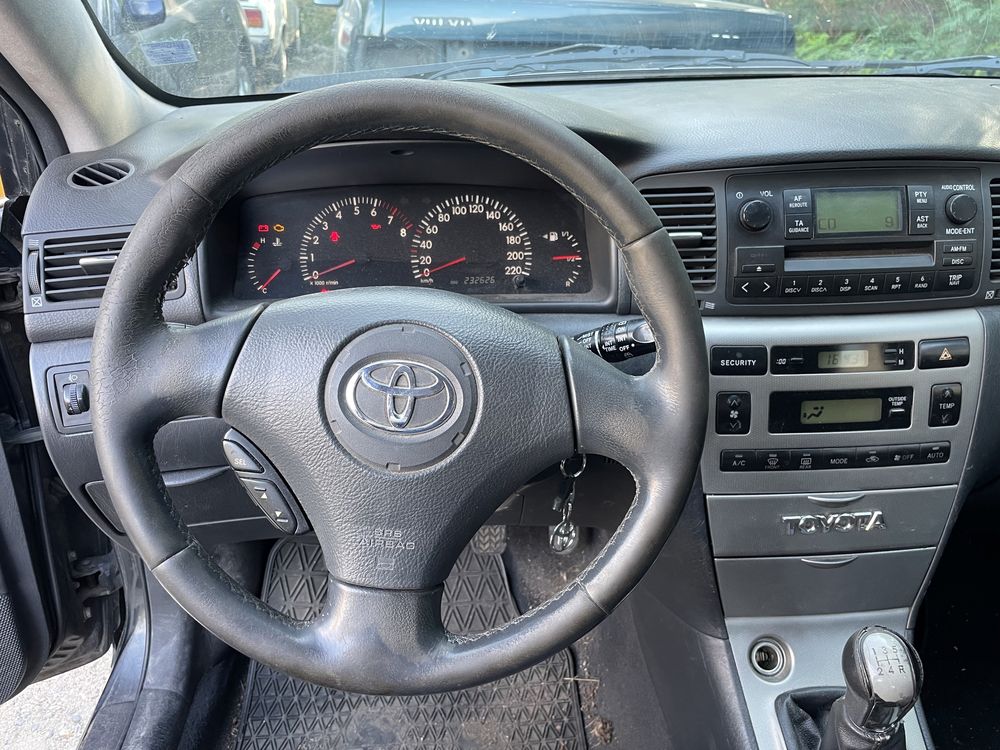 Toyota Corolla 1.4i 16v 97hp 2004г На Части