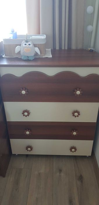 Бебешко легло 3в1 и скрин