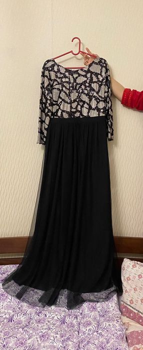 Новое платье, неношеное. Carlino Rich.