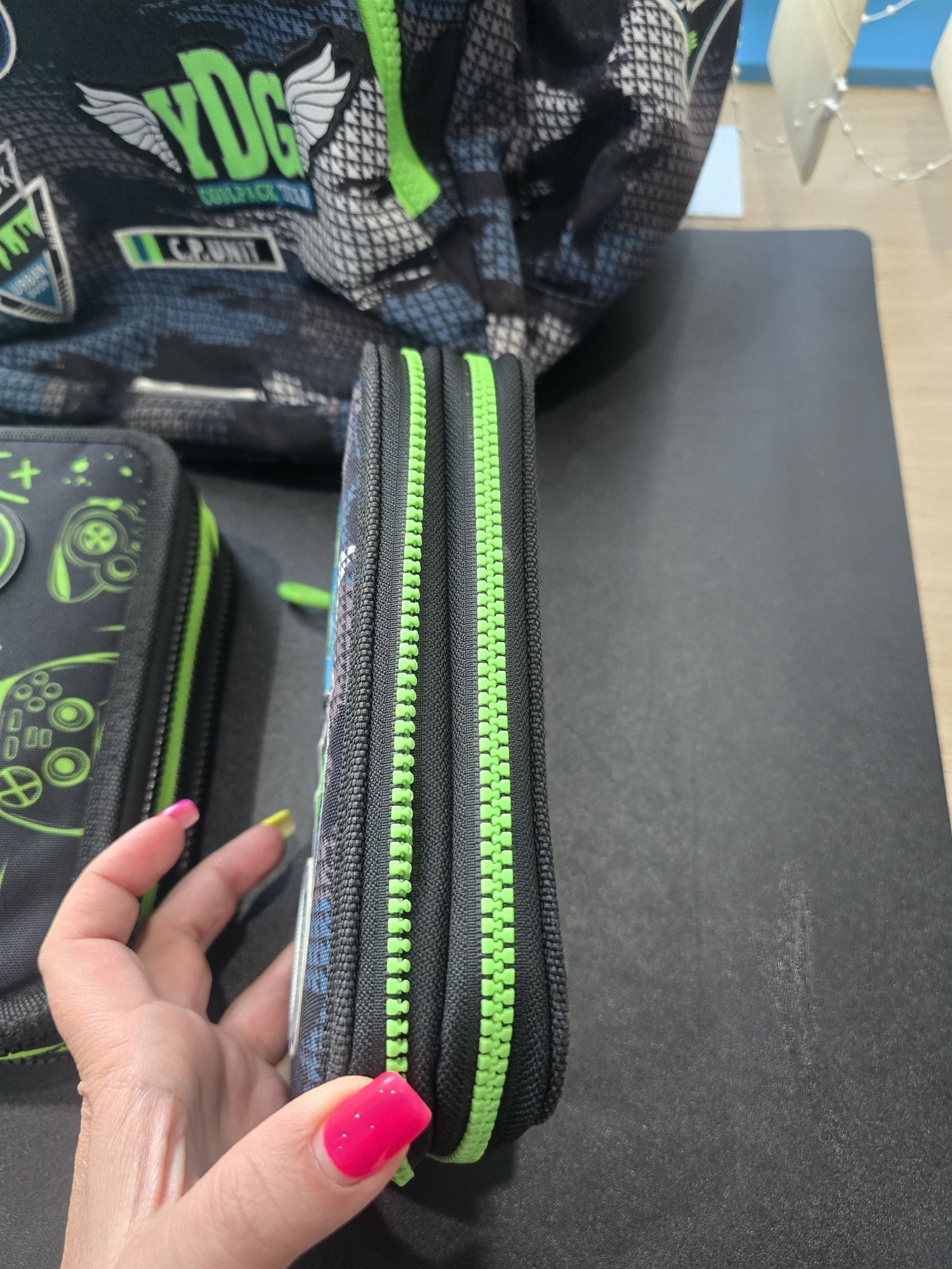 Ученическа раница и 2 несесера coolpack