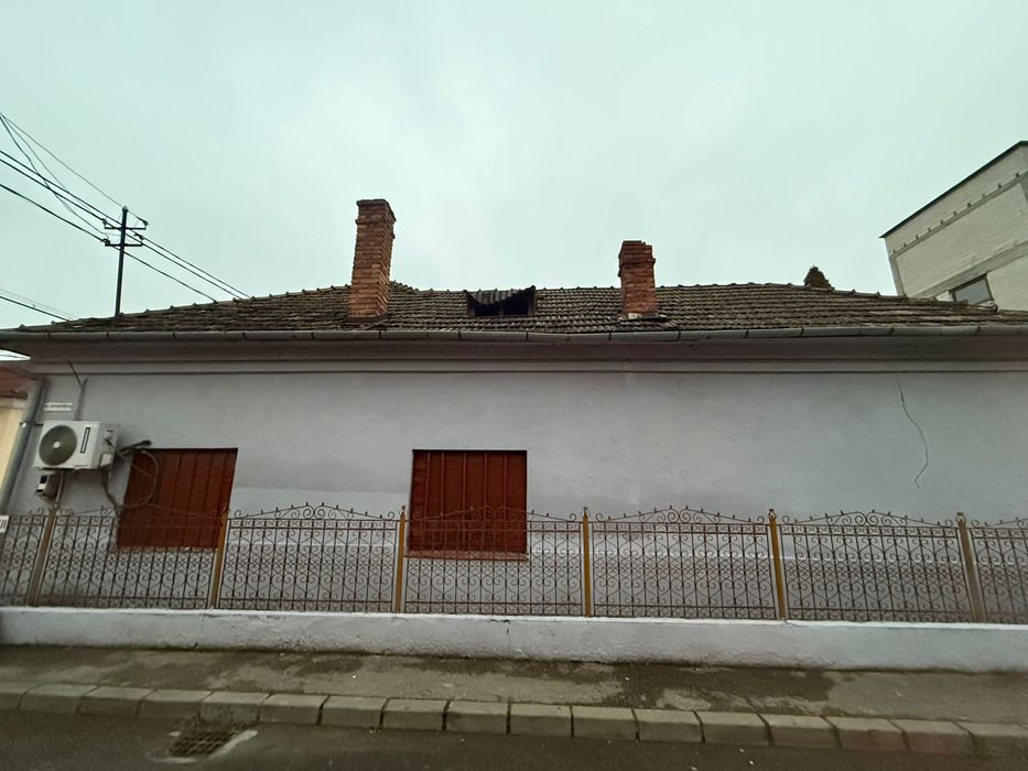 Vand casa cu teren 400 mp pentru bloc someseni, marasti, traian vuia